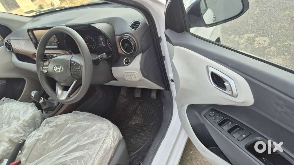 Hyundai Aura Sx 1.2 Cng, 2025, Cng & Hybrids