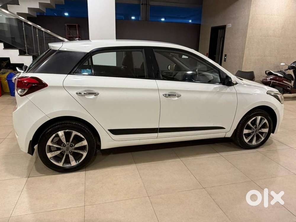 Hyundai Elite I20 2015 Diesel 85300 Km Driven