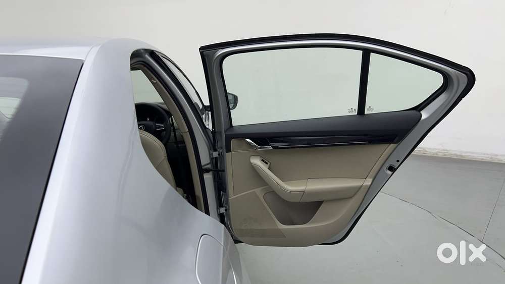 Skoda Octavia 2.0 L K Tsi At, 2018, Petrol