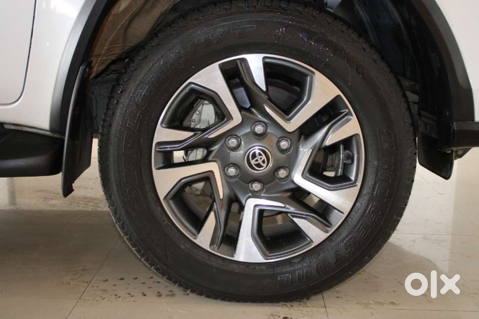 Toyota Fortuner Legender 4x2 At 2.8, 2024, Diesel
