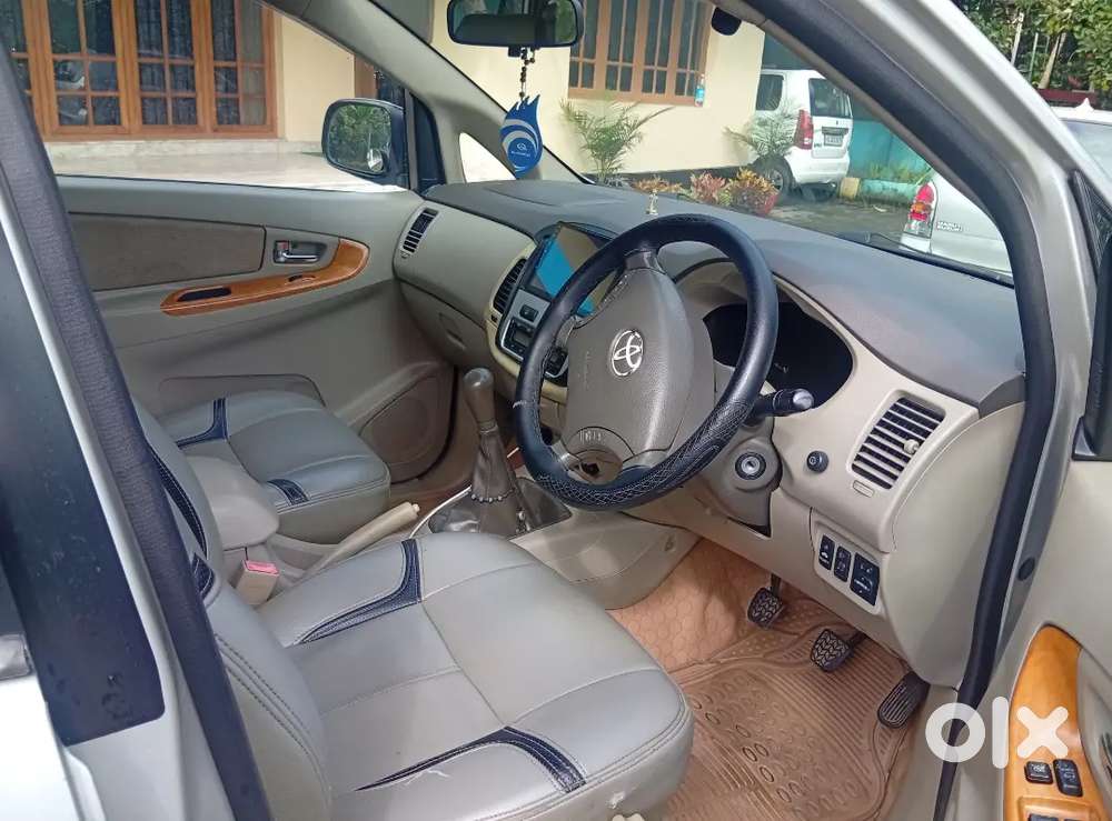 Toyota Innova 2.5 V Diesel