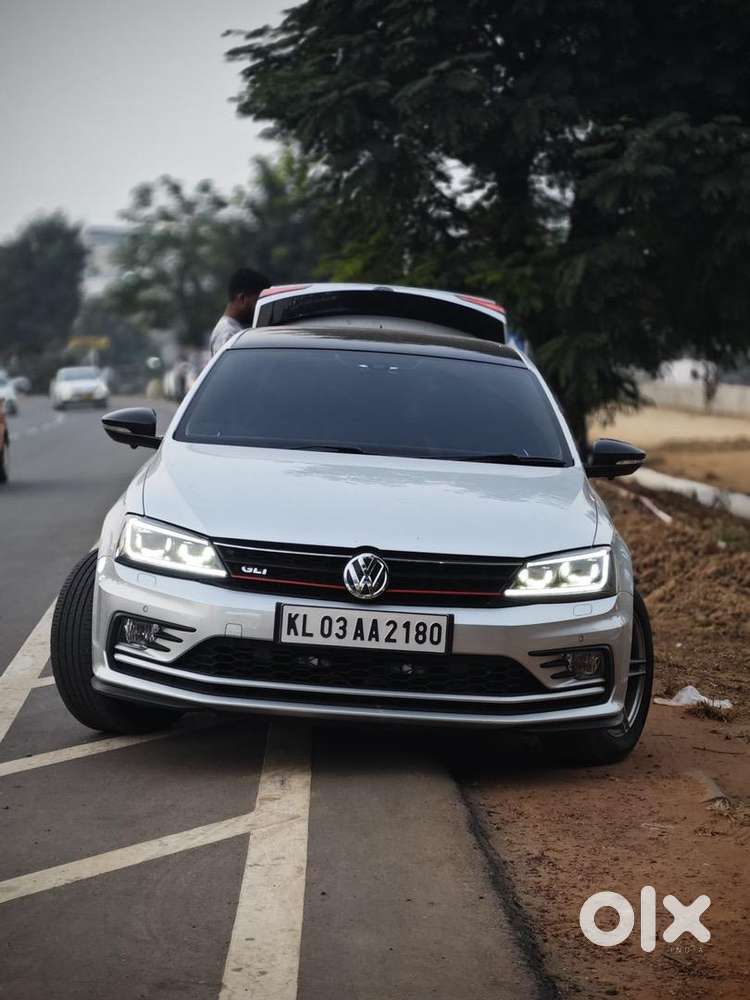 Volkswagen Jetta 2016 4 Lakhs+ Modifications