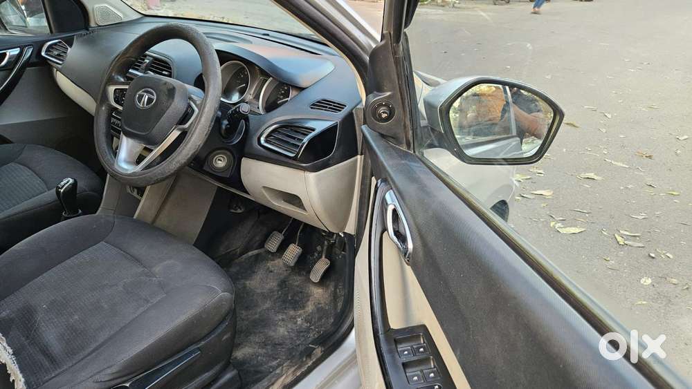 Tata Tiago 1.05 Revotorq Xz, 2017, Petrol