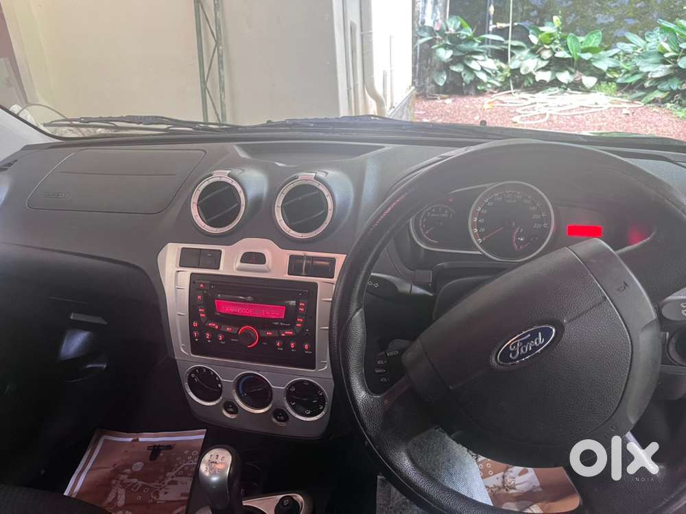Ford Figo Petrol 2012