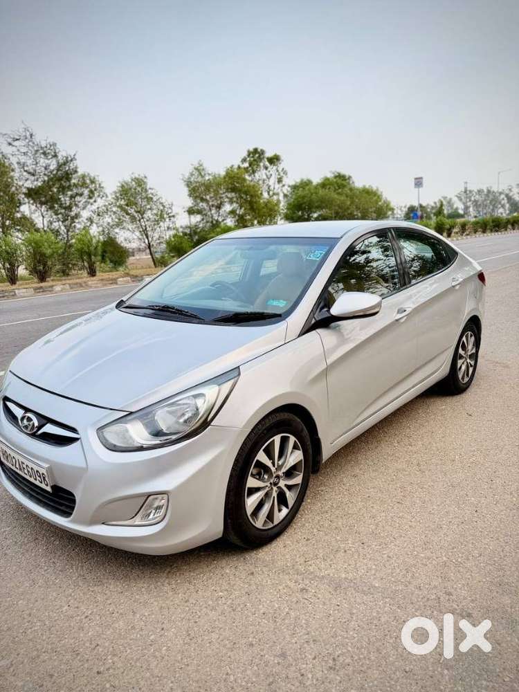 Hyundai Verna Fluidic 1.6 Vtvt Sx, 2014, Petrol