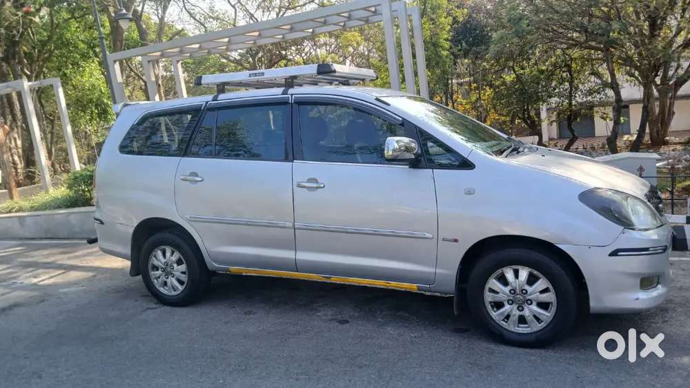 Toyota Innova 2010 Diesel 270000 Km Driven