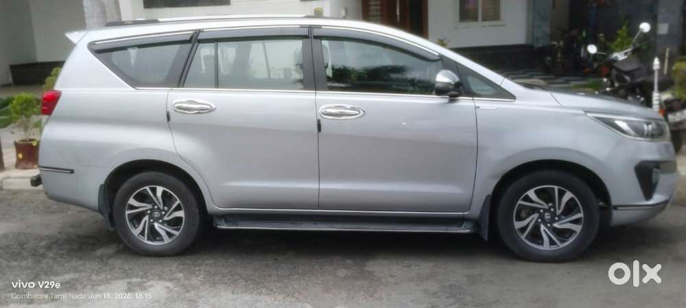 Toyota Innova Crysta 2.7 V, 2022, Petrol