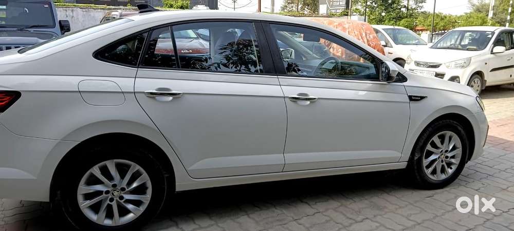Skoda Slavia 1.0 Ambition Tsi, 2022, Petrol