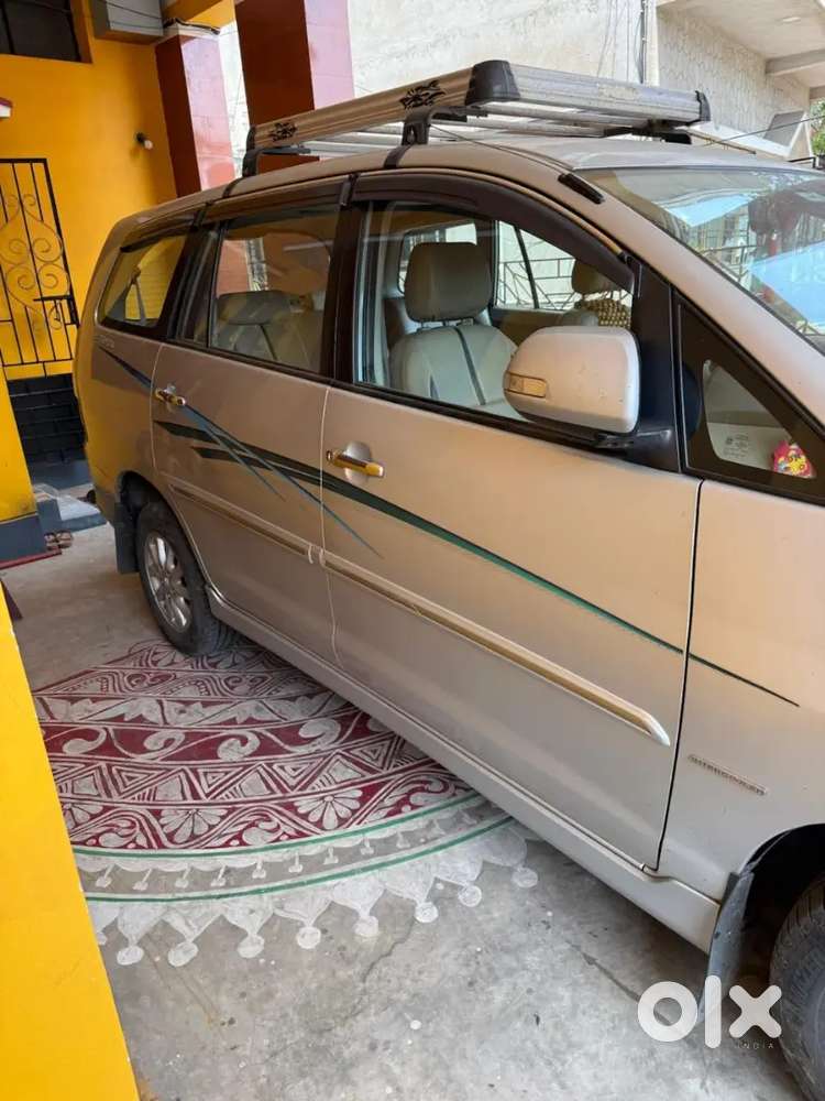 Toyota Innova 2012 Diesel 45000 Km Driven