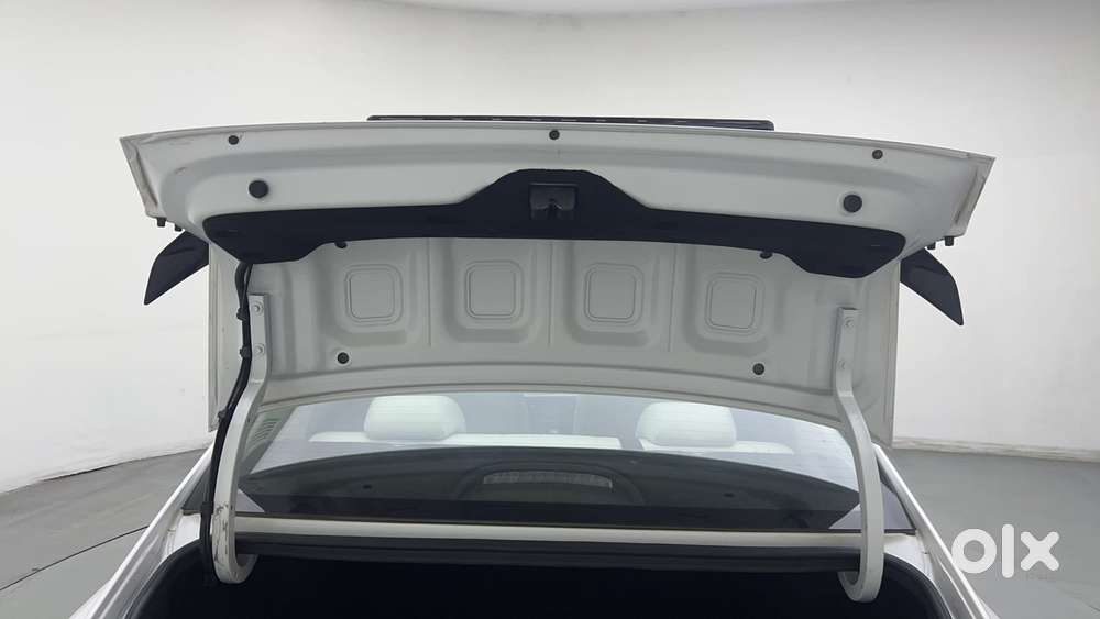 Hyundai Verna 1.5 Sx Petrol Mt, 2025, Petrol