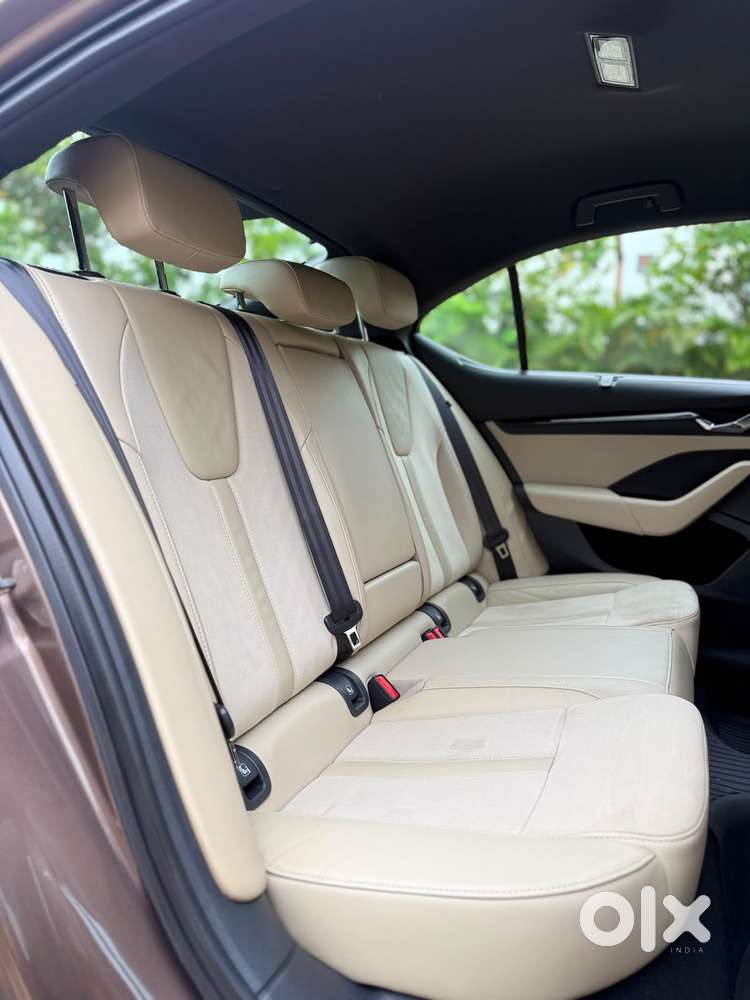Skoda Octavia 2.0 L K Tsi At, 2022, Petrol