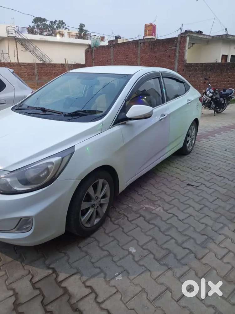 Hyundai Verna 2012 Diesel U Ji