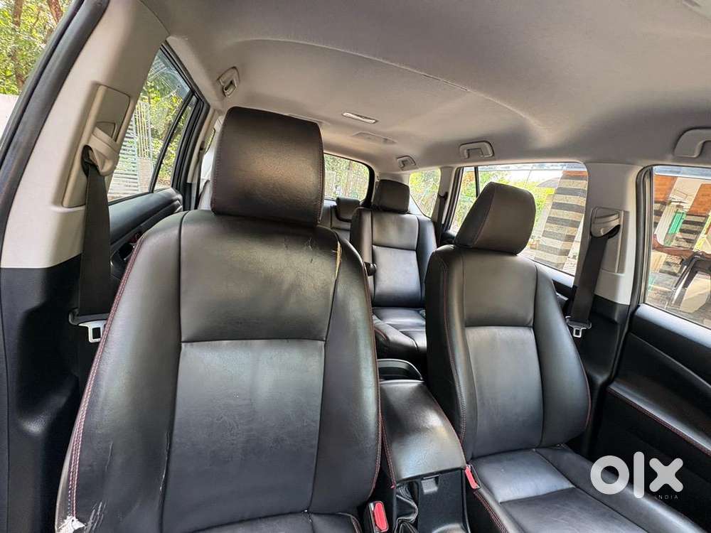Toyota Innova Crysta 2017 Diesel Well Maintained