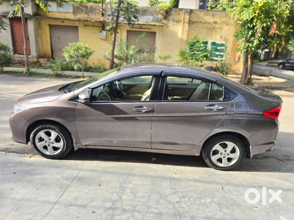 Honda City 1.5 V 4th Gen I-vtec Mt, 2016, Petrol