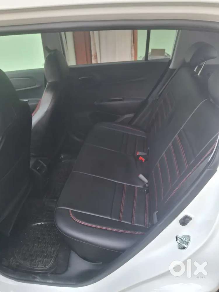 Exter Cng Sunroof 360 Camera