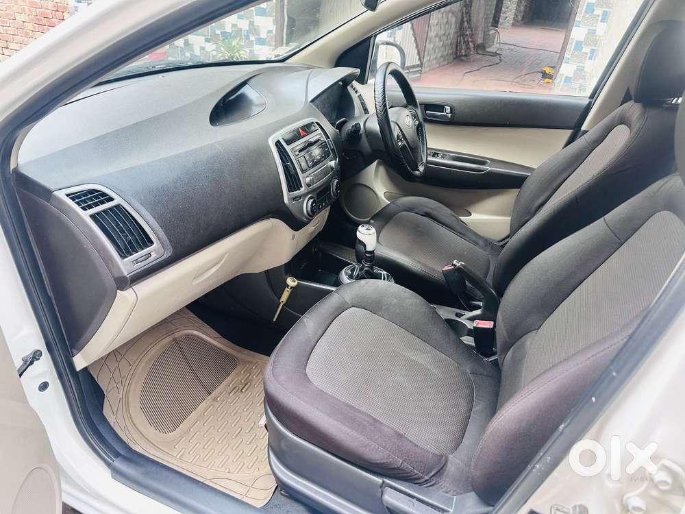 Hyundai I20 Sportz 1.4 Crdi 6 Speed Bs-iv, 2013, Diesel