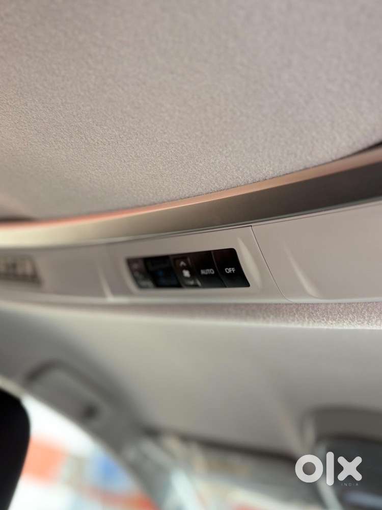 Toyota Innova Crysta Zx 2.4 Diesel 7 Seater, 2017, Diesel