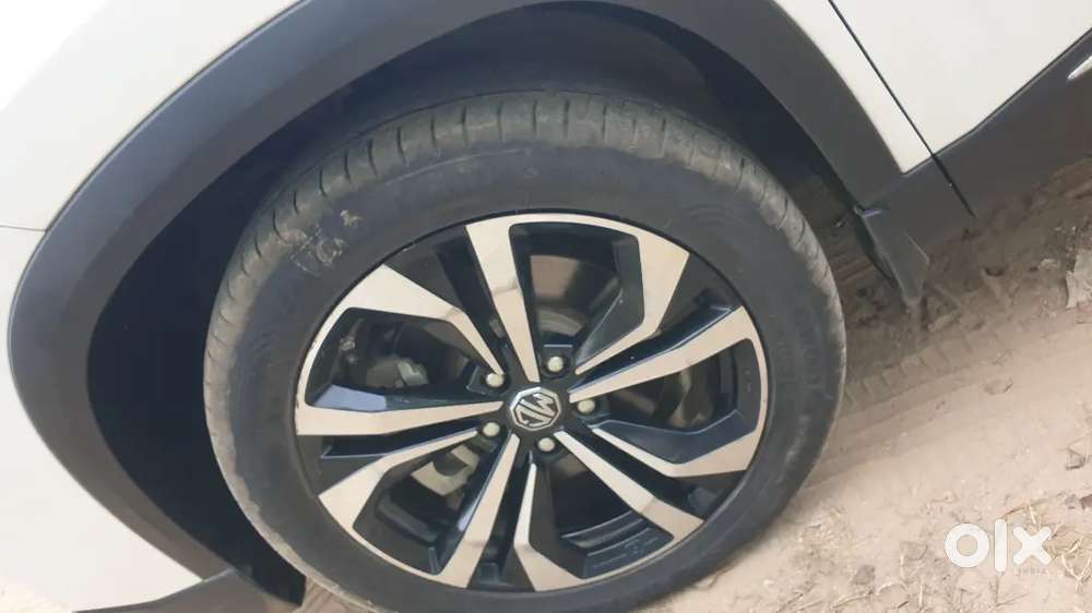 2024 Mg Hector Sharp Pro 1.5 Turbo Mt | 1st Owner | 28,000 Km | White