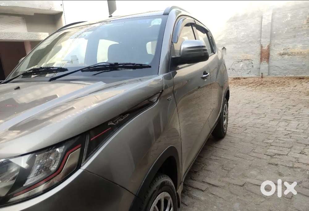 Mahindra Kuv 100 2016 Petrol Well Maintained
