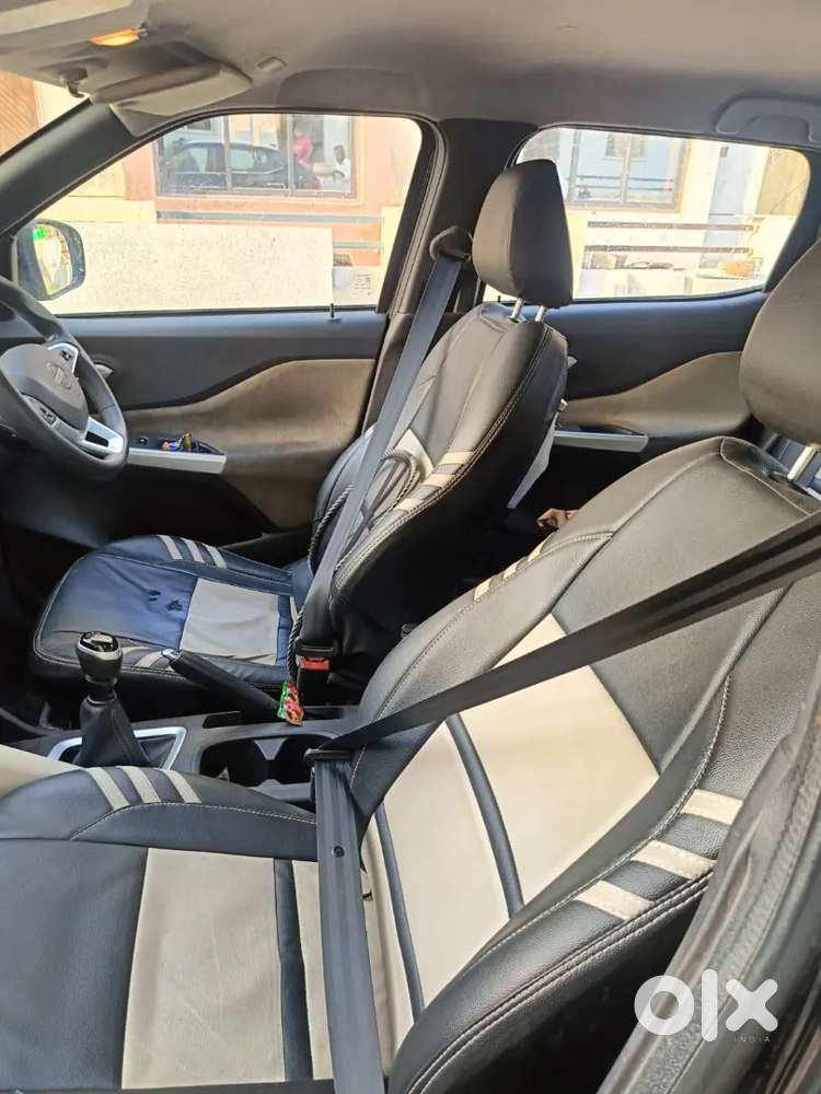 2023 Nissan Magnite Xv Top  Cng  Excellent Condition  Single Owner