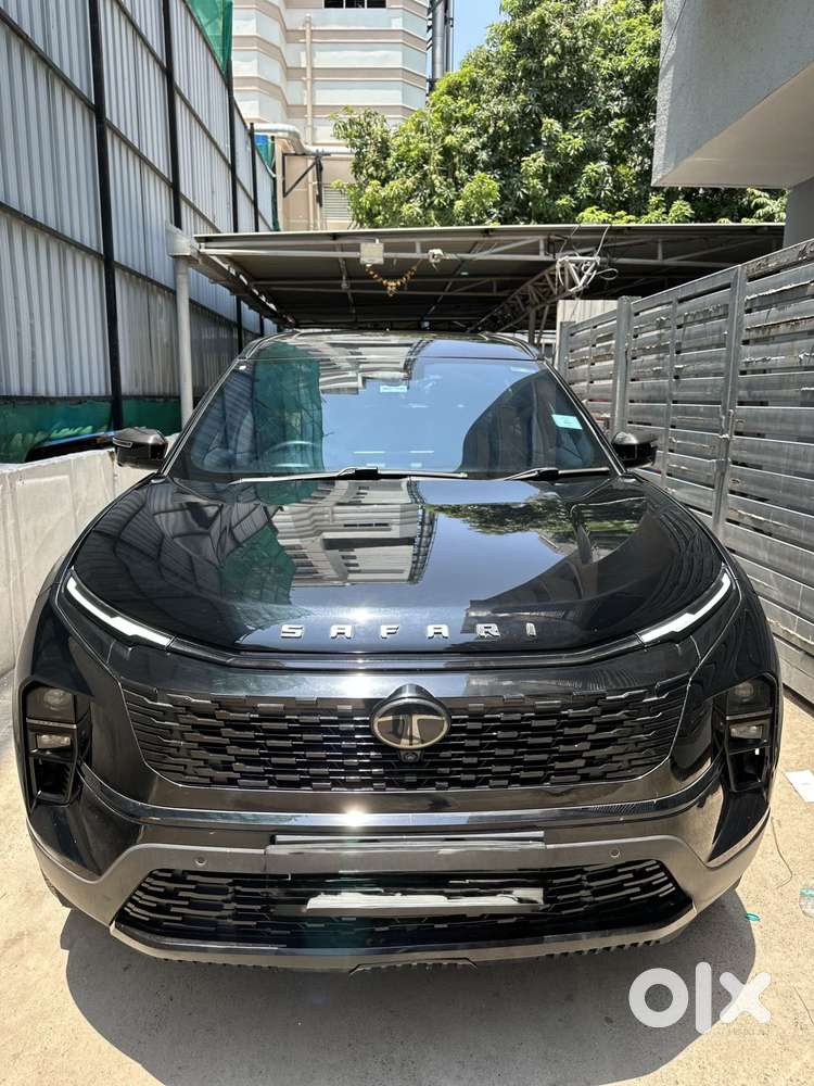 Tata Safari Accomplished Plus Dark Edition At, 2024, Diesel