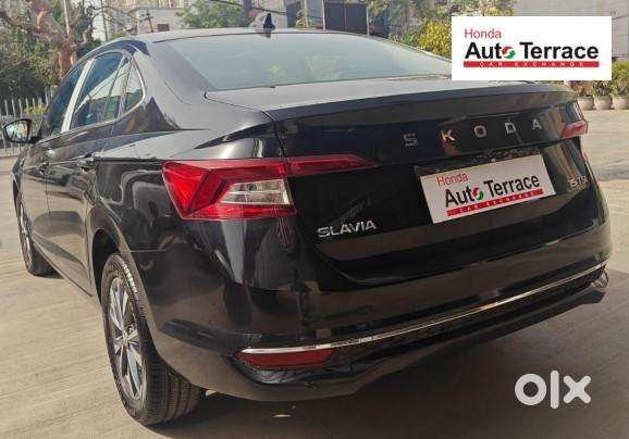Skoda Slavia 1.0 Tsi Style At, 2025, Petrol