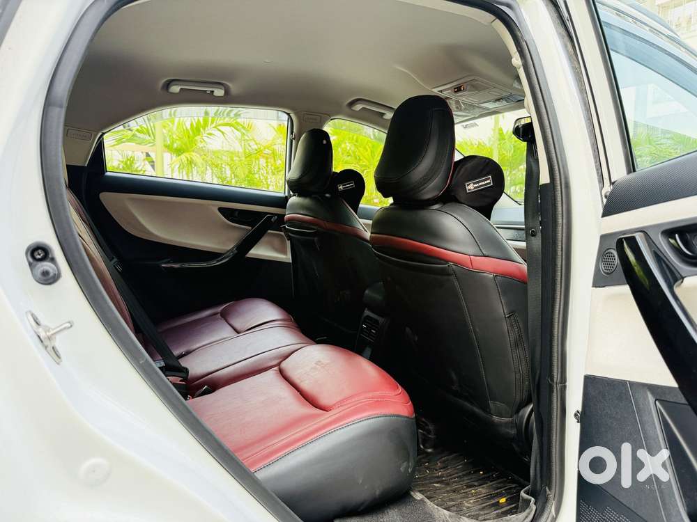 Tata Nexon Creative Plus 1.2 Revotron Petrol 7dca, 2025, Petrol