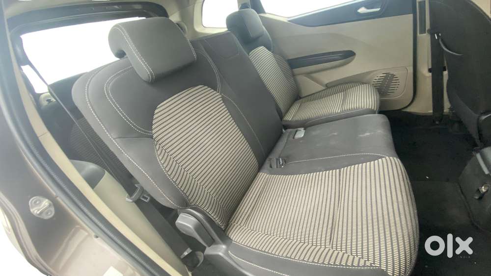 Renault Triber Rxz, 2023, Petrol
