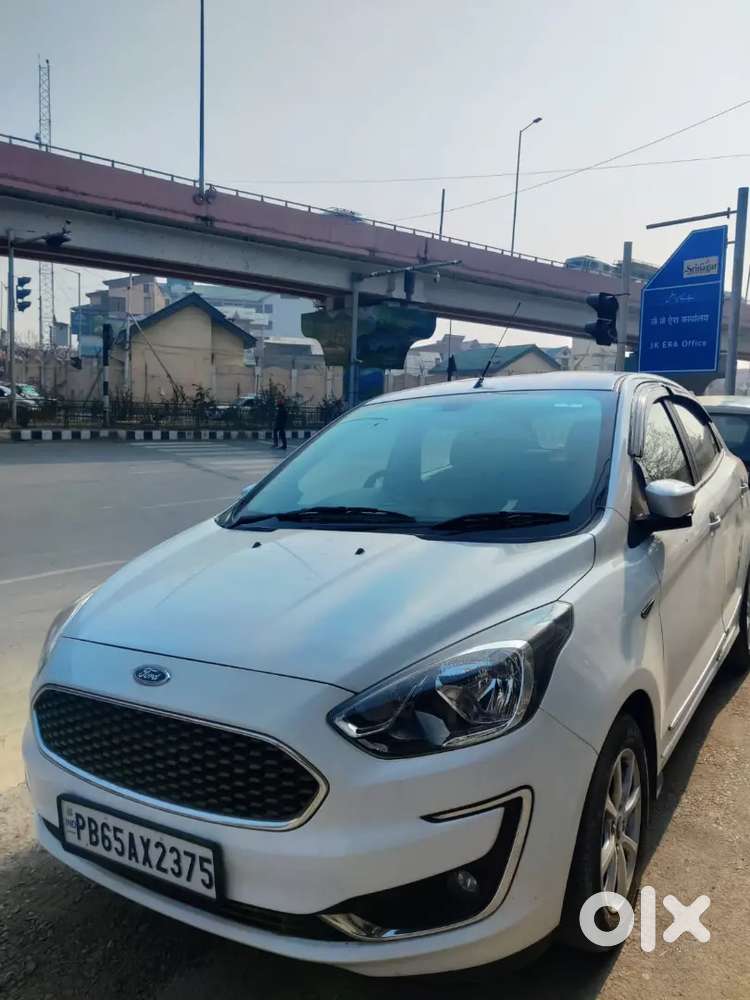 Ford Figo Titanium 1.2 Petrol