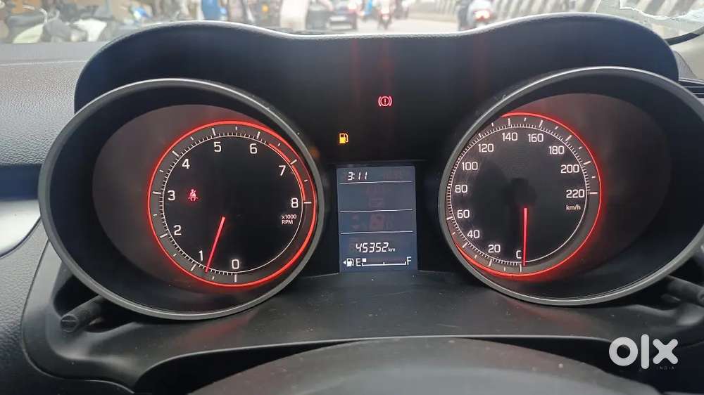 Maruti Suzuki Swift Vxi 2021