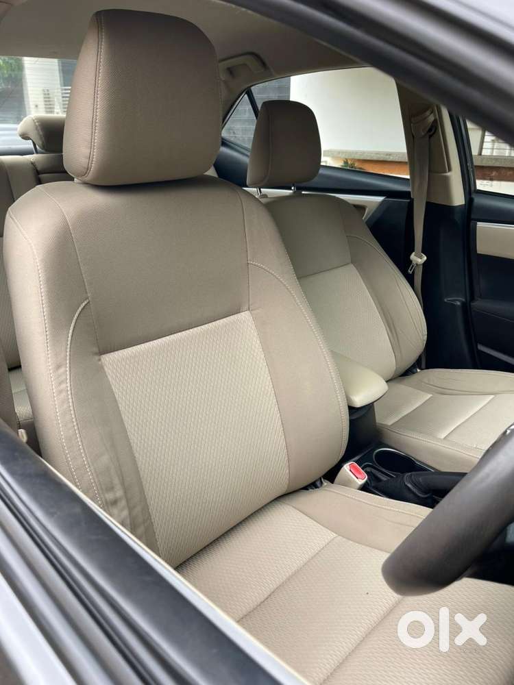 Toyota Corolla Altis 1.8 J, 2016, Petrol