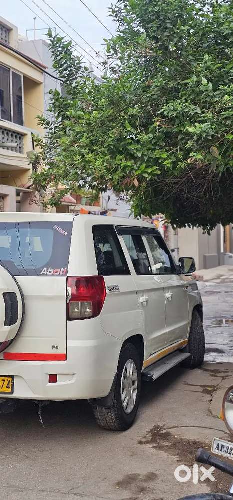 Mahindra Tuv 300 Plus 2019