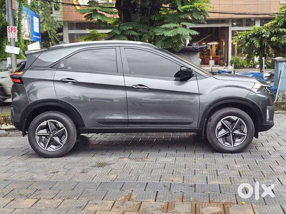 Tata Nexon Creative Plus S 1.2 Revotron Petrol 6 Amt, 2023, Petrol