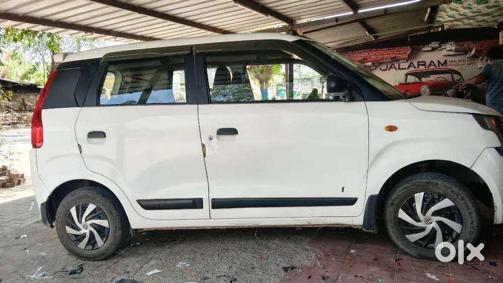 355000₹    Wegonr 2020 Lxi Petrol& Cng