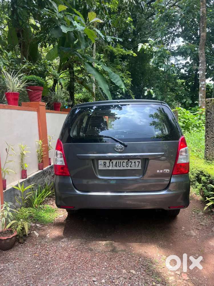 Toyota Innova Diesel 2012