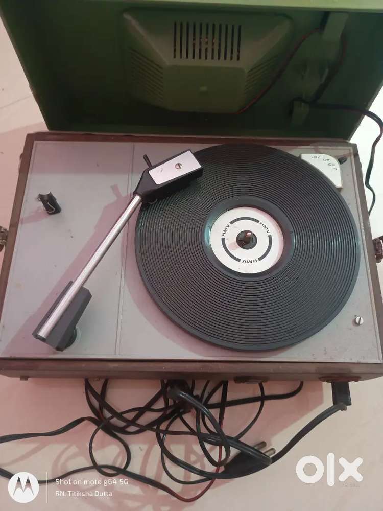 40 years old Antique Gramophone selling