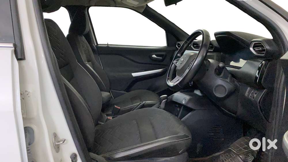 Nissan Magnite 1.0 Xv Premium Turbo Cvt, 2021, Petrol