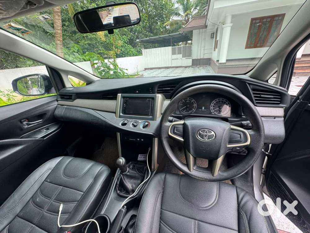 Toyota Innova Crysta 2017 Diesel Well Maintained