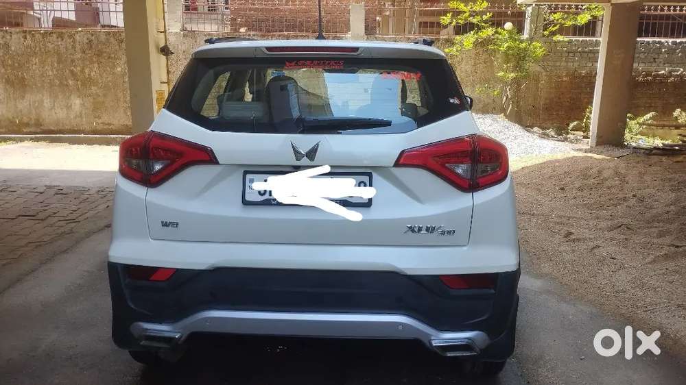 Mahindra Xuv300 2023 Petrol 11555 Km Driven(army)