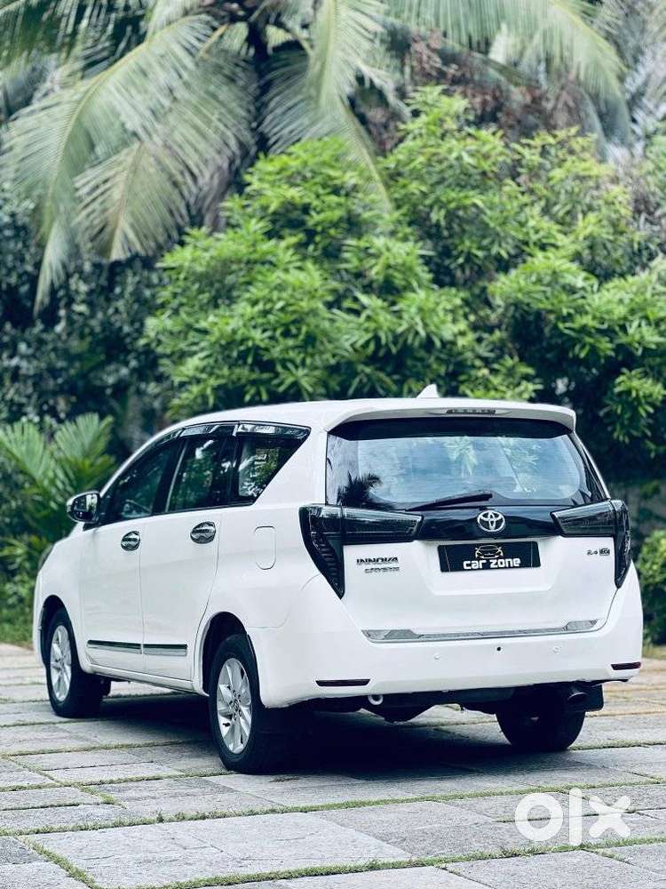 Toyota Innova Crysta 2.4 G Mt 7 Str, 2017, Diesel