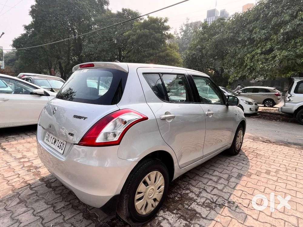 Maruti Suzuki Swift Vxi 1.2 Abs Bs-iv, 2013, Petrol