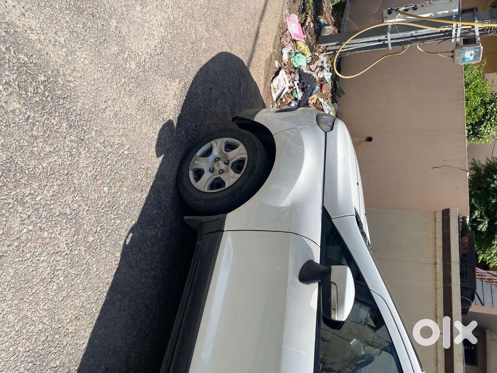 Ford Ecosport Trend Diesel White Colour