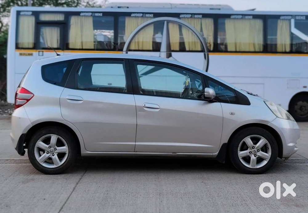 Honda Jazz V Mt Privilege, 2011, Petrol