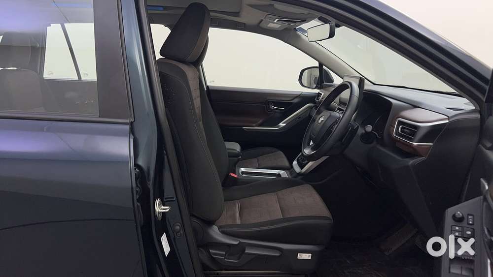 Toyota Innova Hycross 2.0 Vx Hybrid 7 Str, 2024, Cng & Hybrids