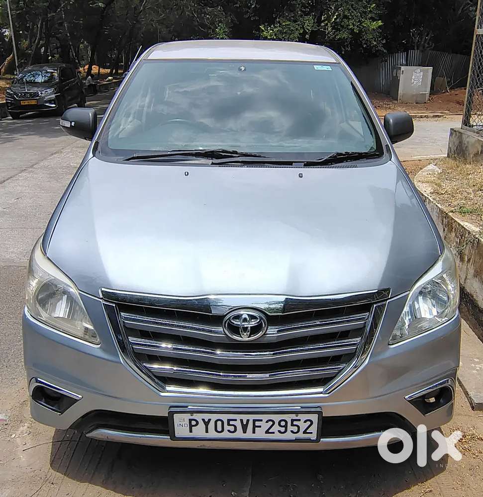 Toyota Innova 2.5 V 2015 Top-end