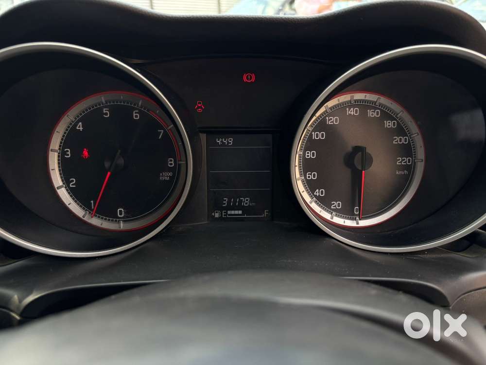 Maruti Suzuki Swift 1.2 Vxi (o), 2023, Petrol