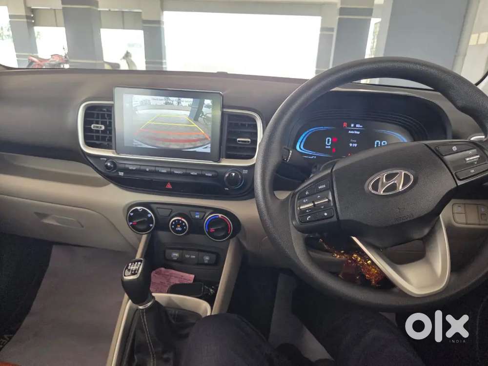 Hyundai Venue 2023 Diesel 61000 Km Driven
