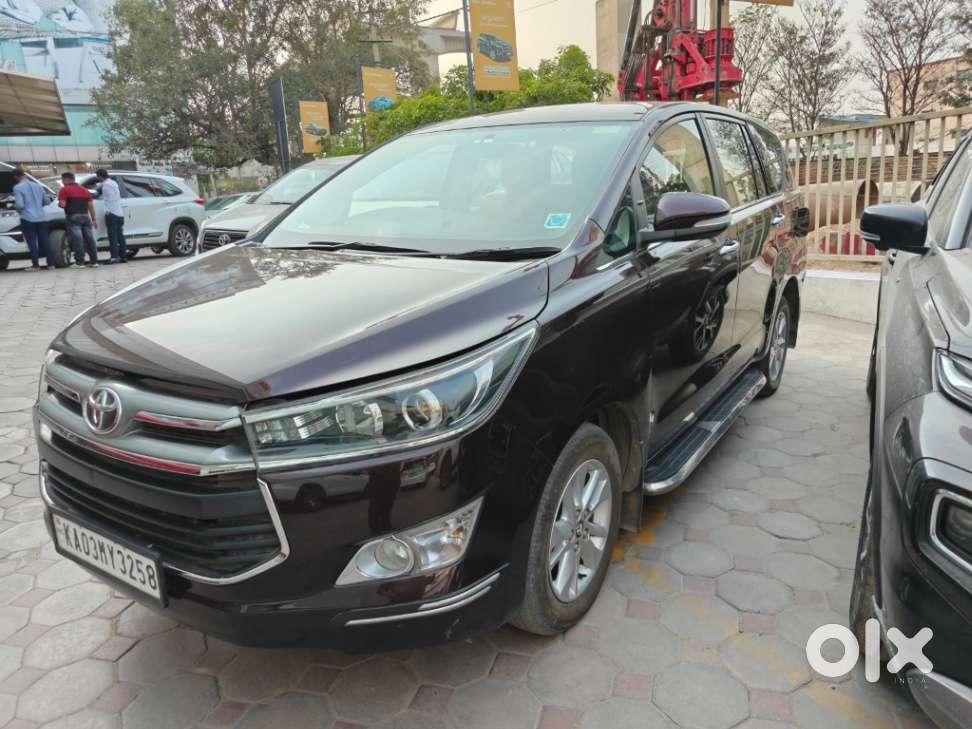 Toyota Innova Crysta 2.4 V, 2016, Diesel