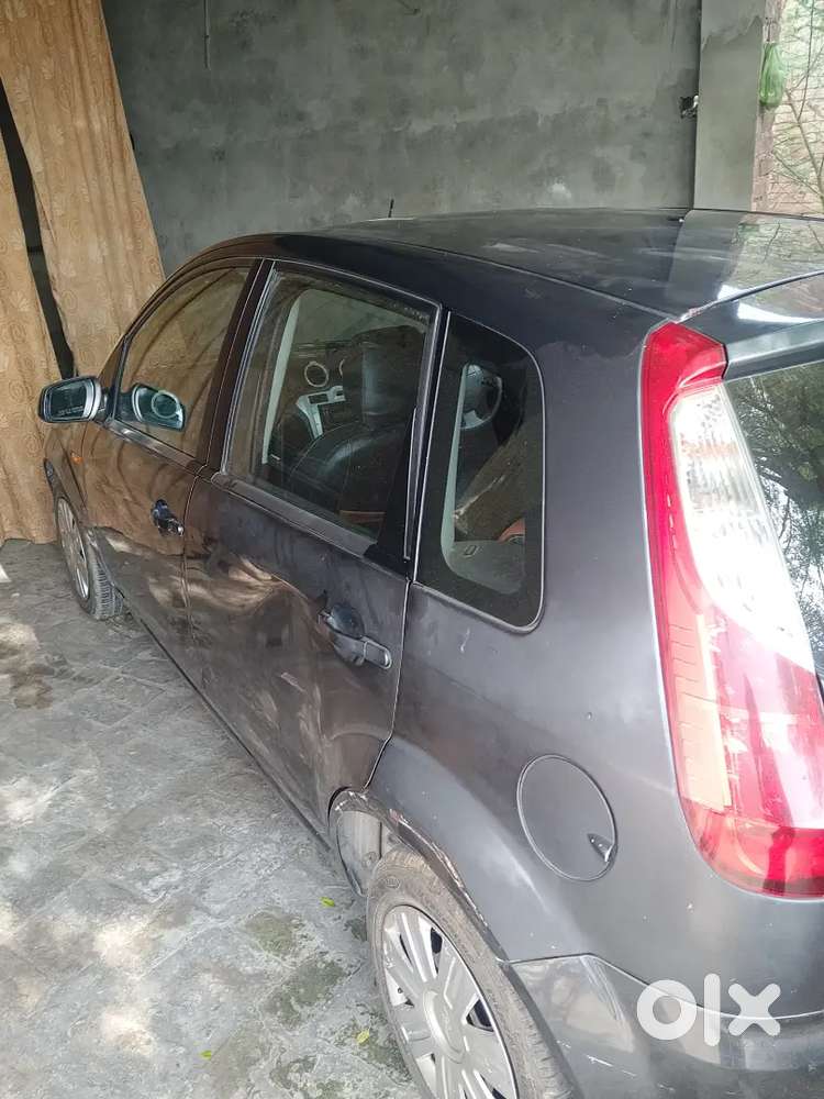 Ford Figo Diesel Titanium 2010