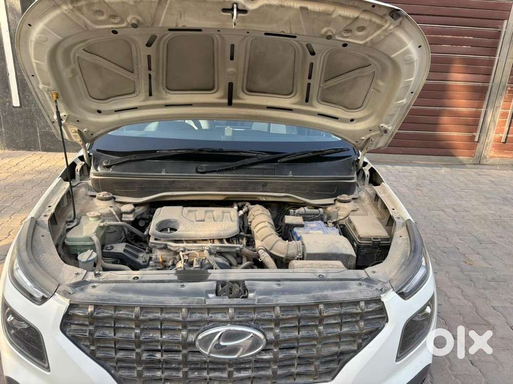 I Am Selling Hyundai Venue Sx (o) Mt Turbo 1.0 (petrol) In Gurgaon